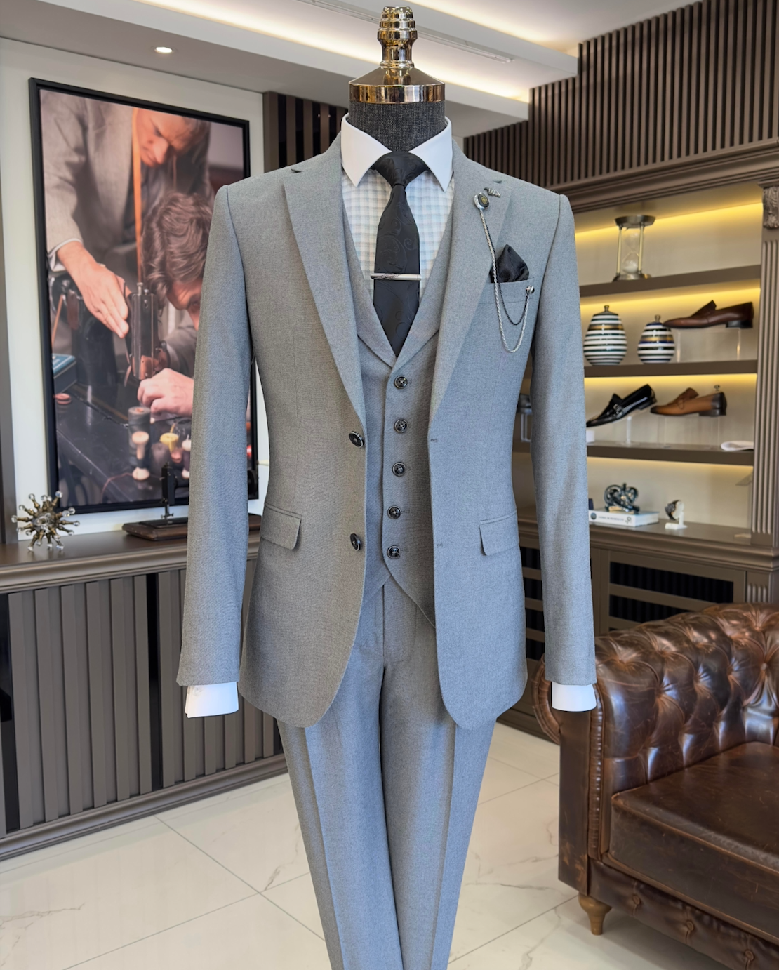 Warren Gray Solid Slim Fit Suit