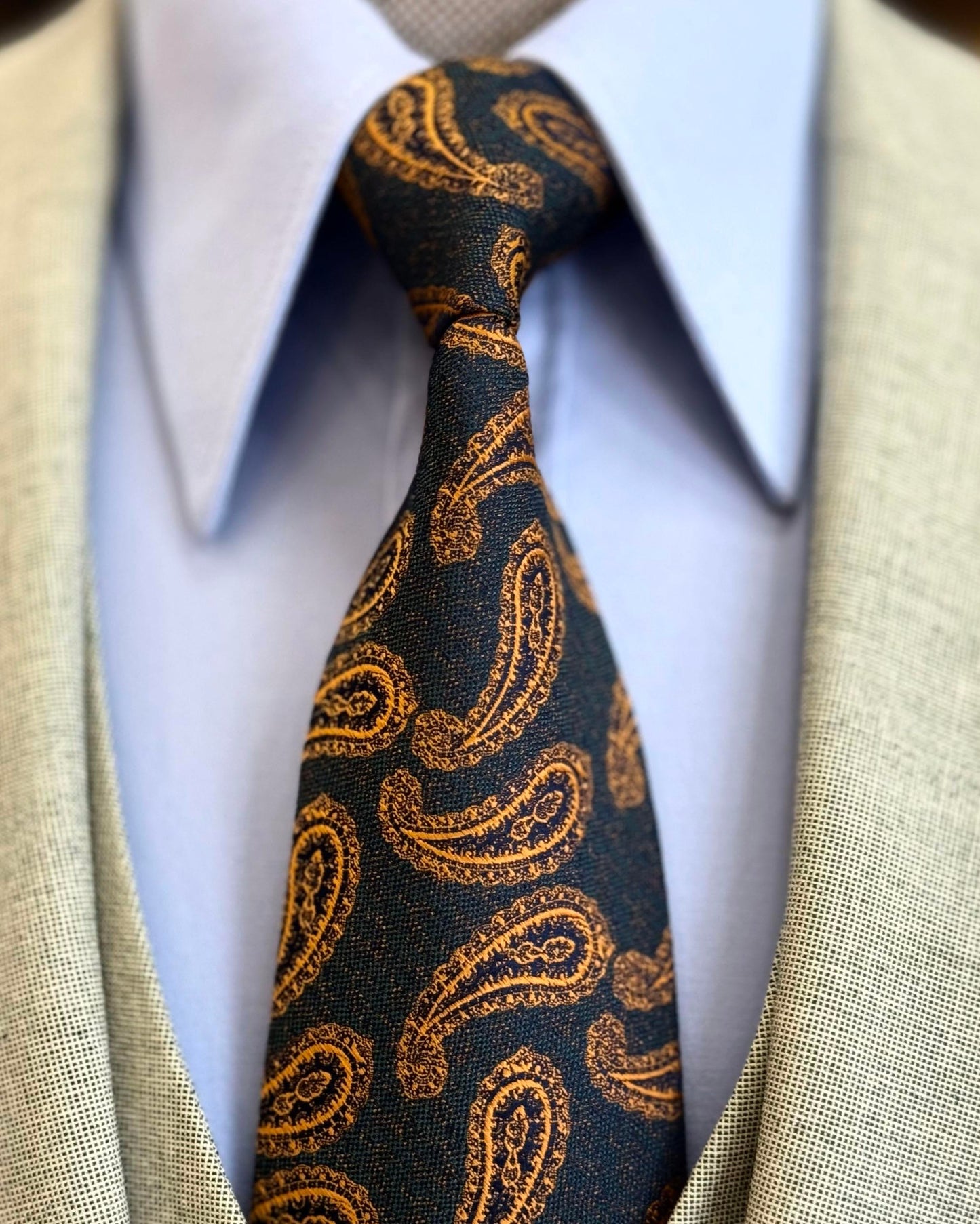Hudson Green Solid Slim Fit Suit