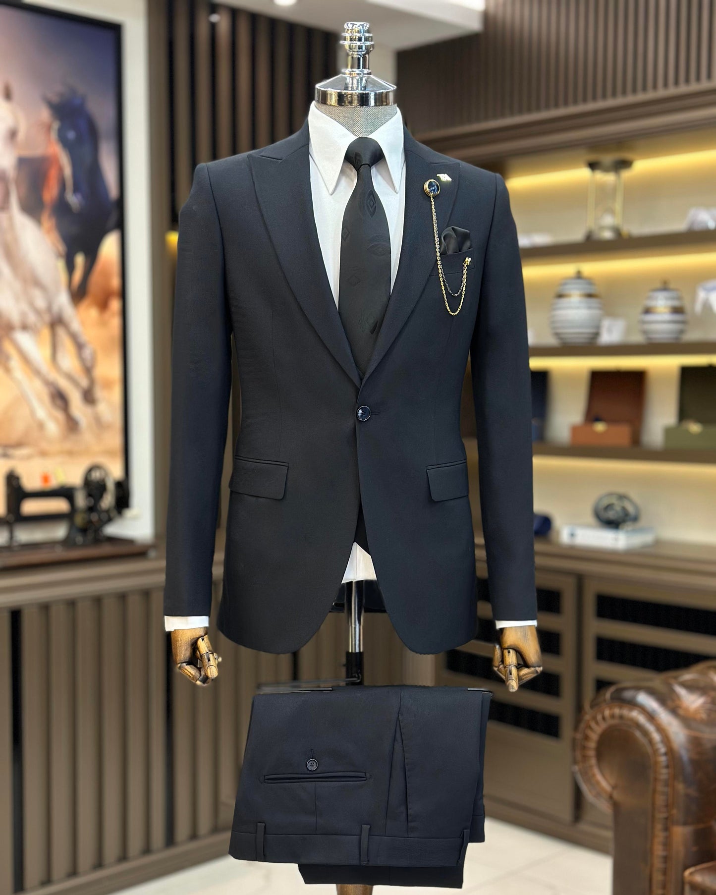 Tobias Black Solid Slim Fit Suit