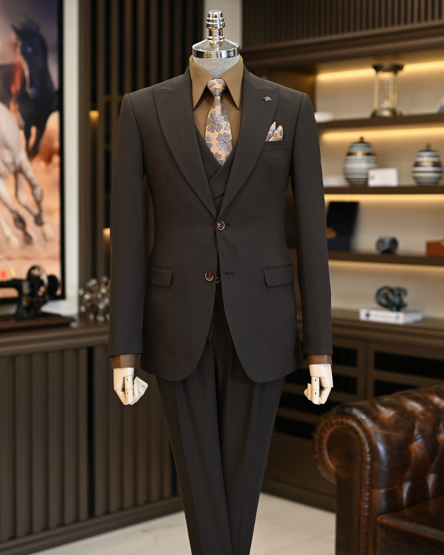 Kingsley Brown Solid Slim Fit Suit
