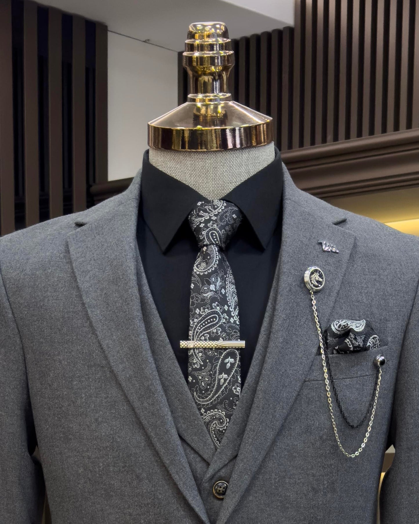 Upton Gray Solid Slim Fit Suit