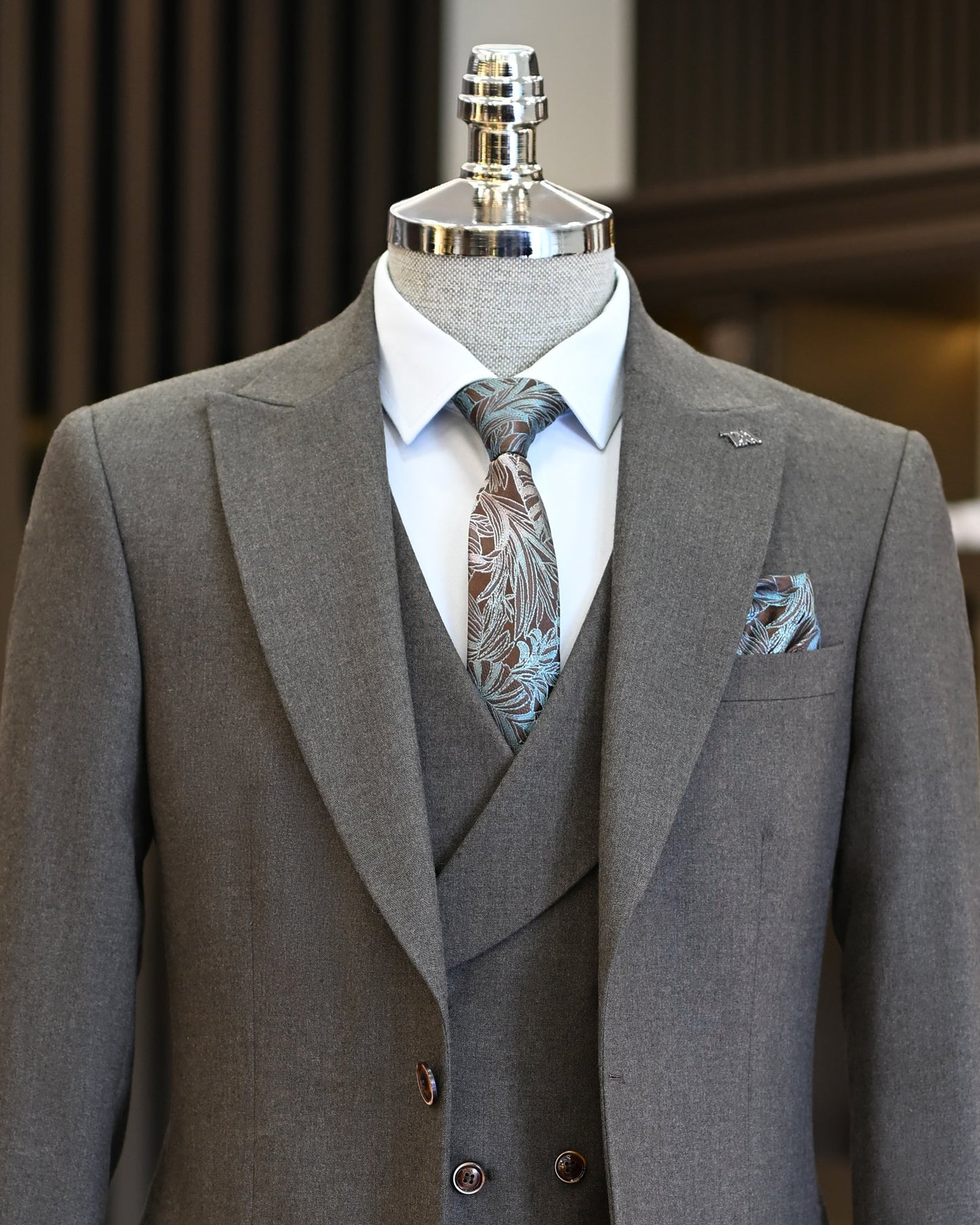 Rockwell Brown Solid Slim Fit Suit