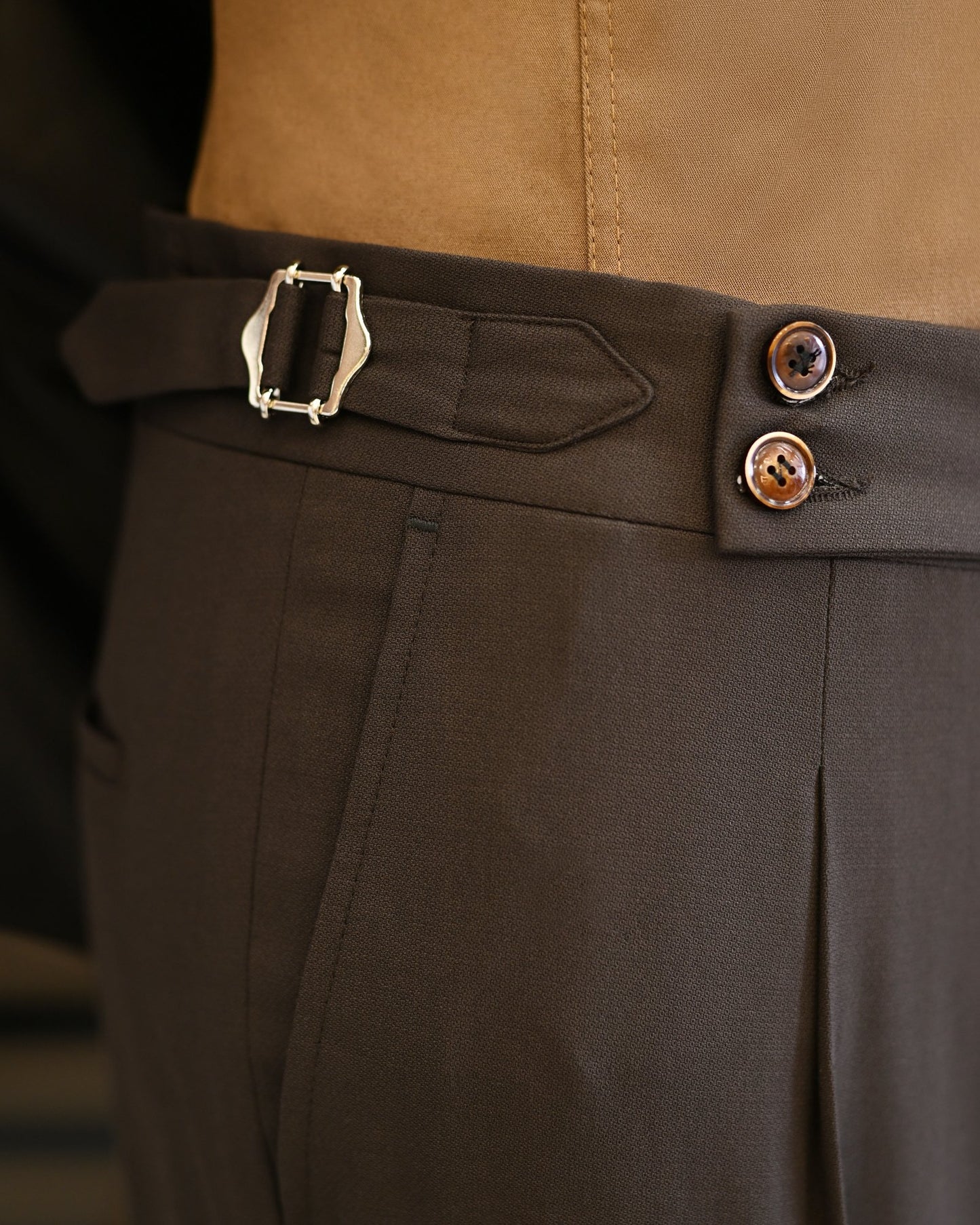 Kingsley Brown Solid Slim Fit Suit