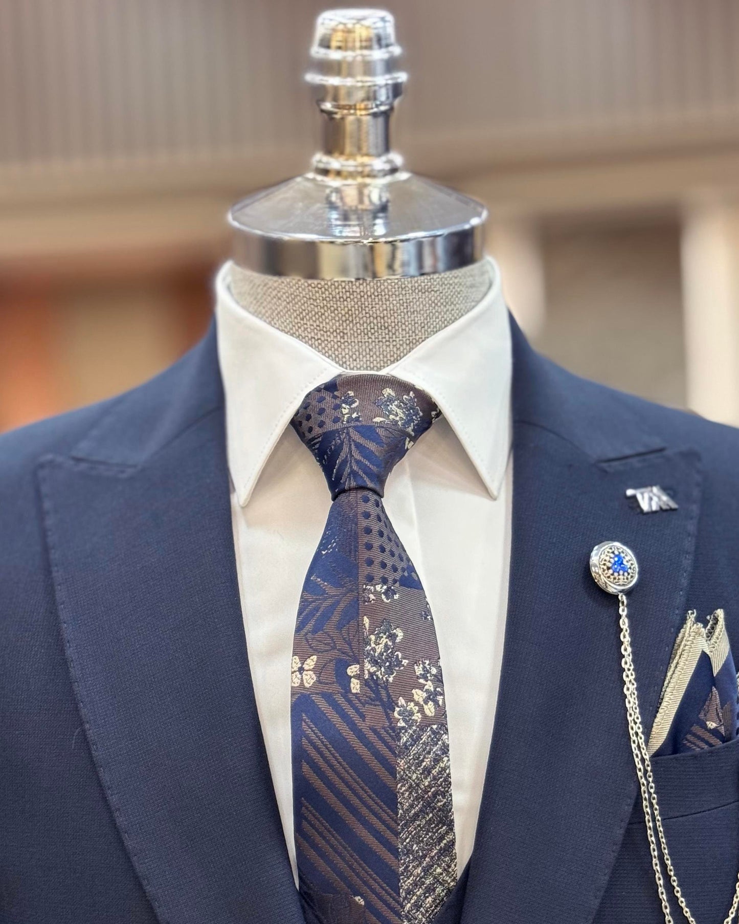 Nolan Navy Blue Solid Slim Fit Suit