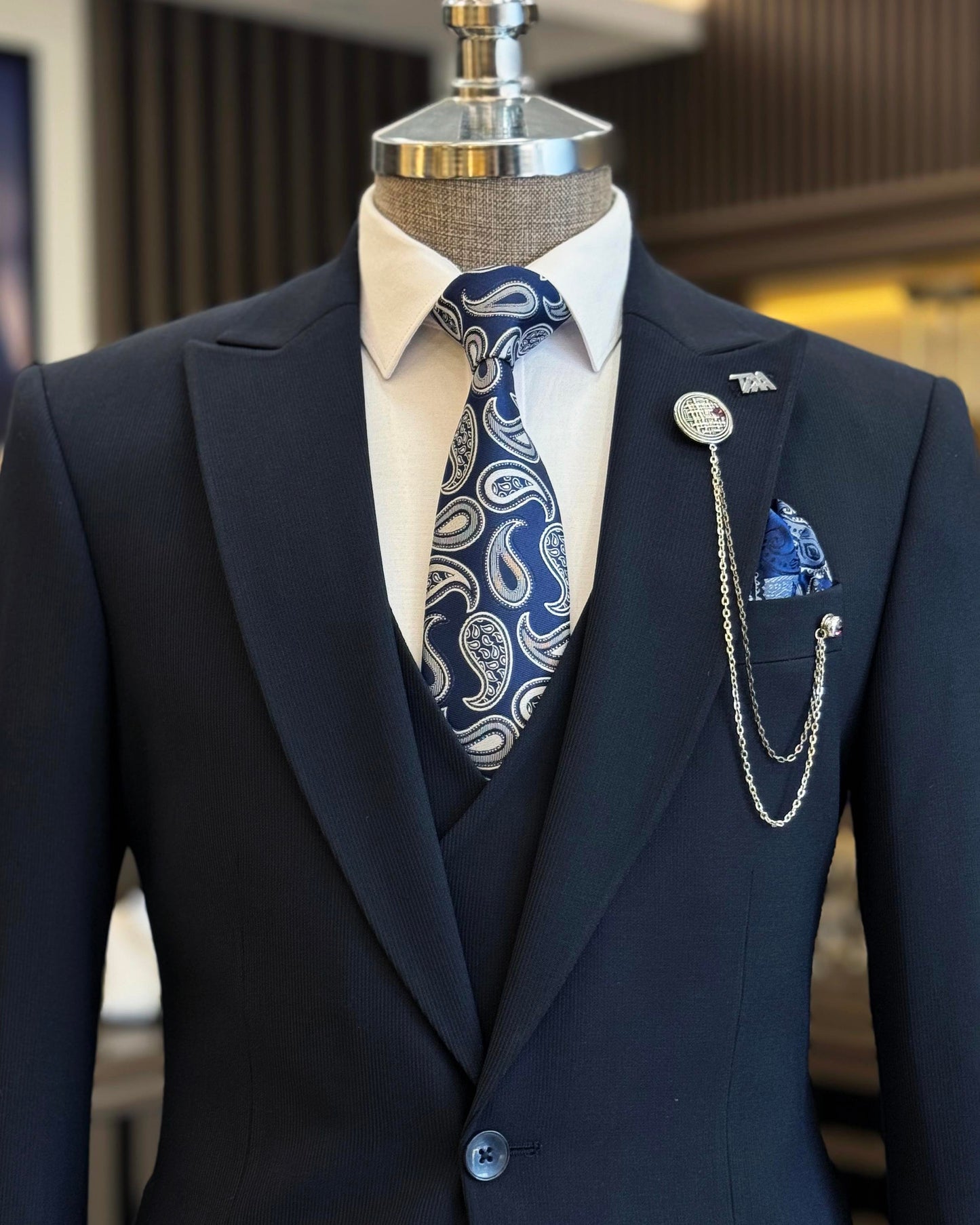 Kingston Navy Blue Solid Slim Fit Suit