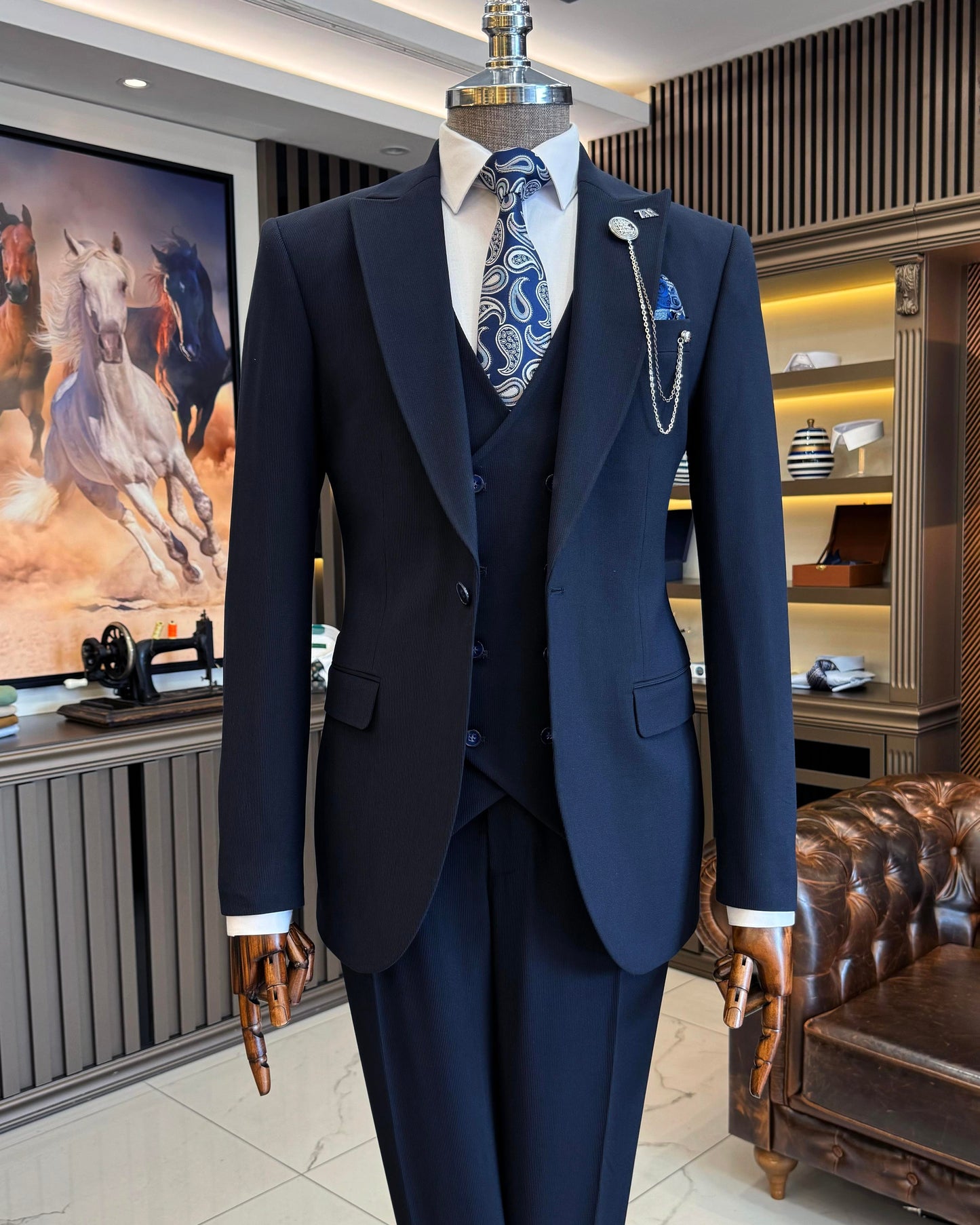 Kingston Navy Blue Solid Slim Fit Suit