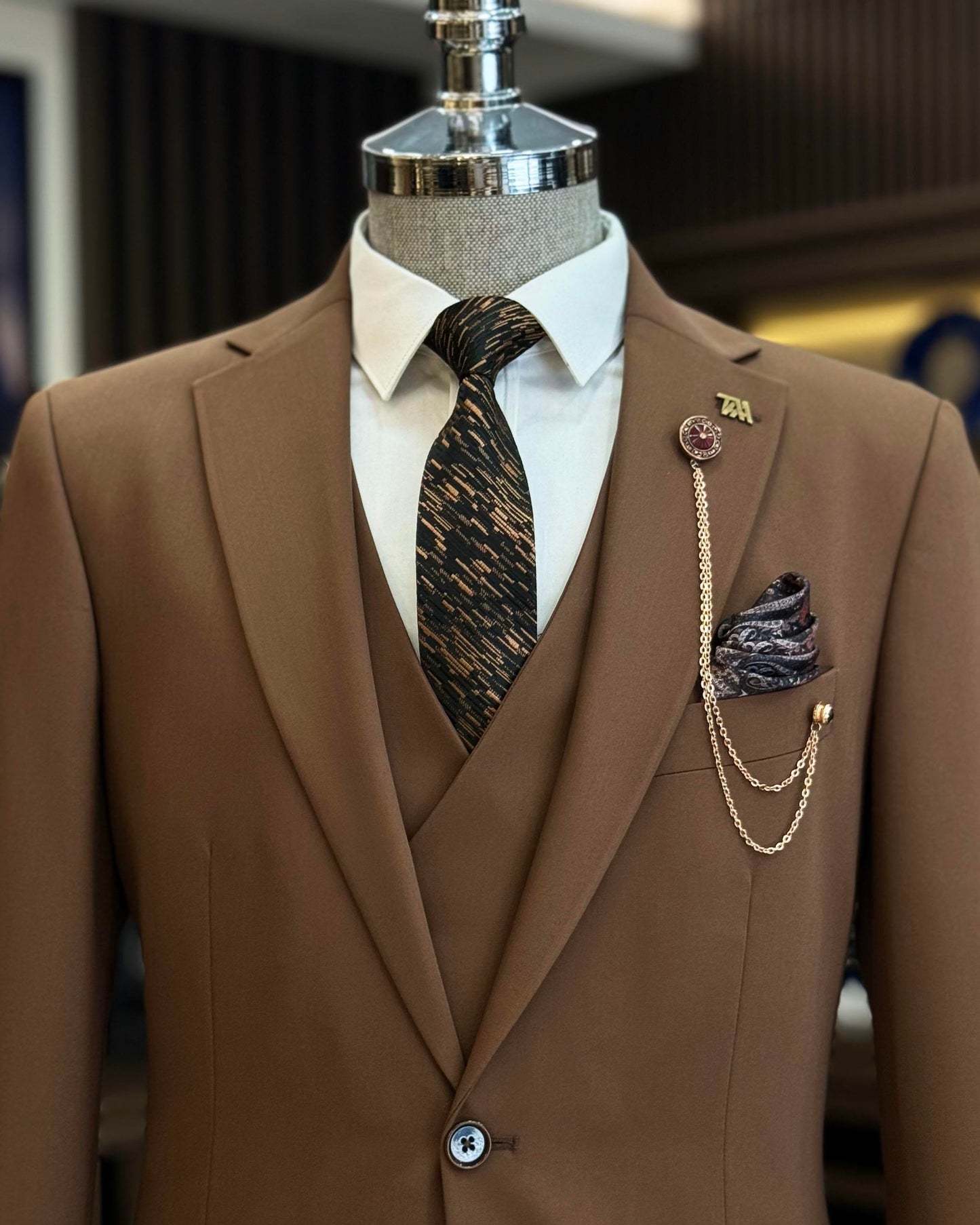 Durant Brown Solid Slim Fit Suit