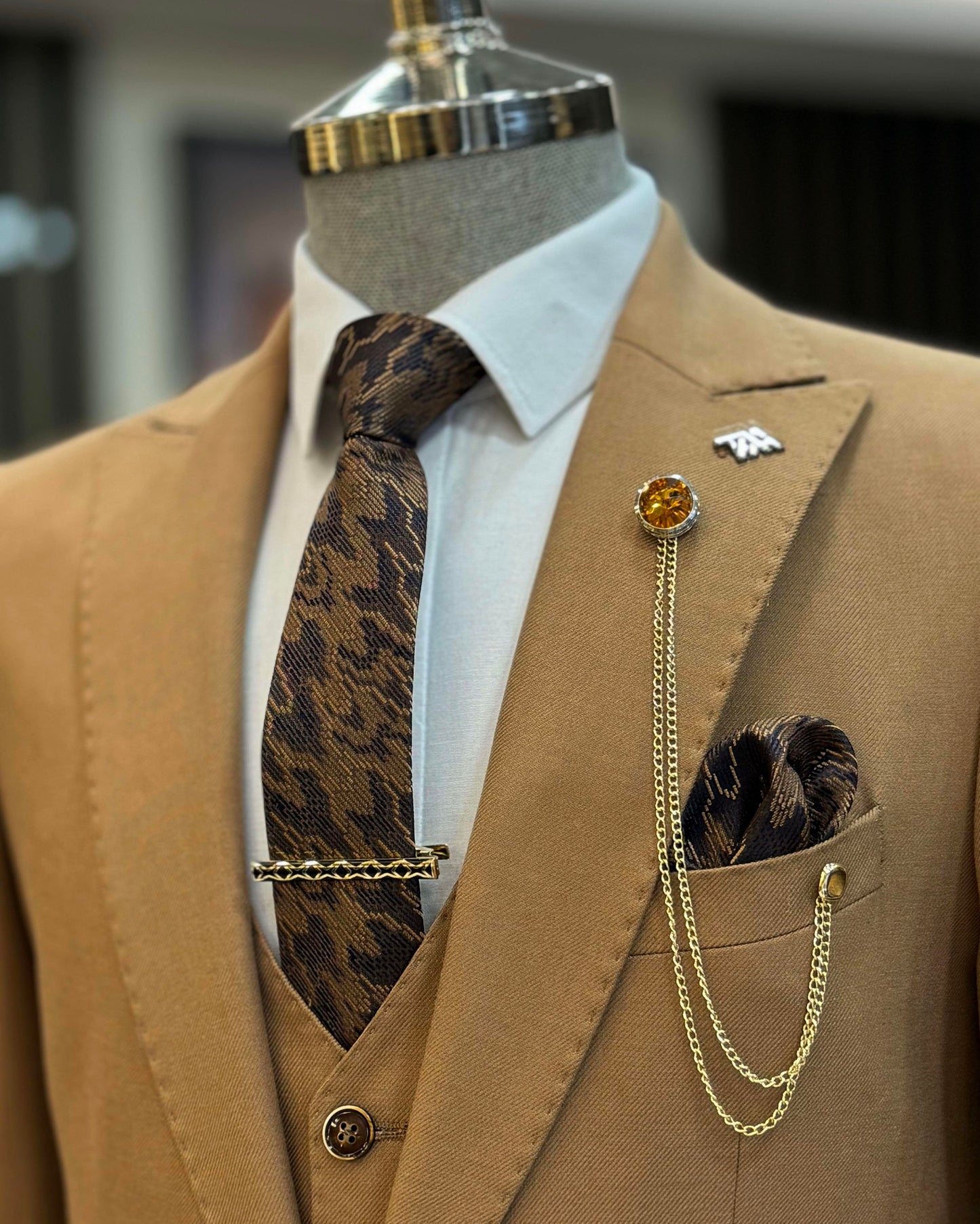 Maddox Camel Solid Slim Fit Suit
