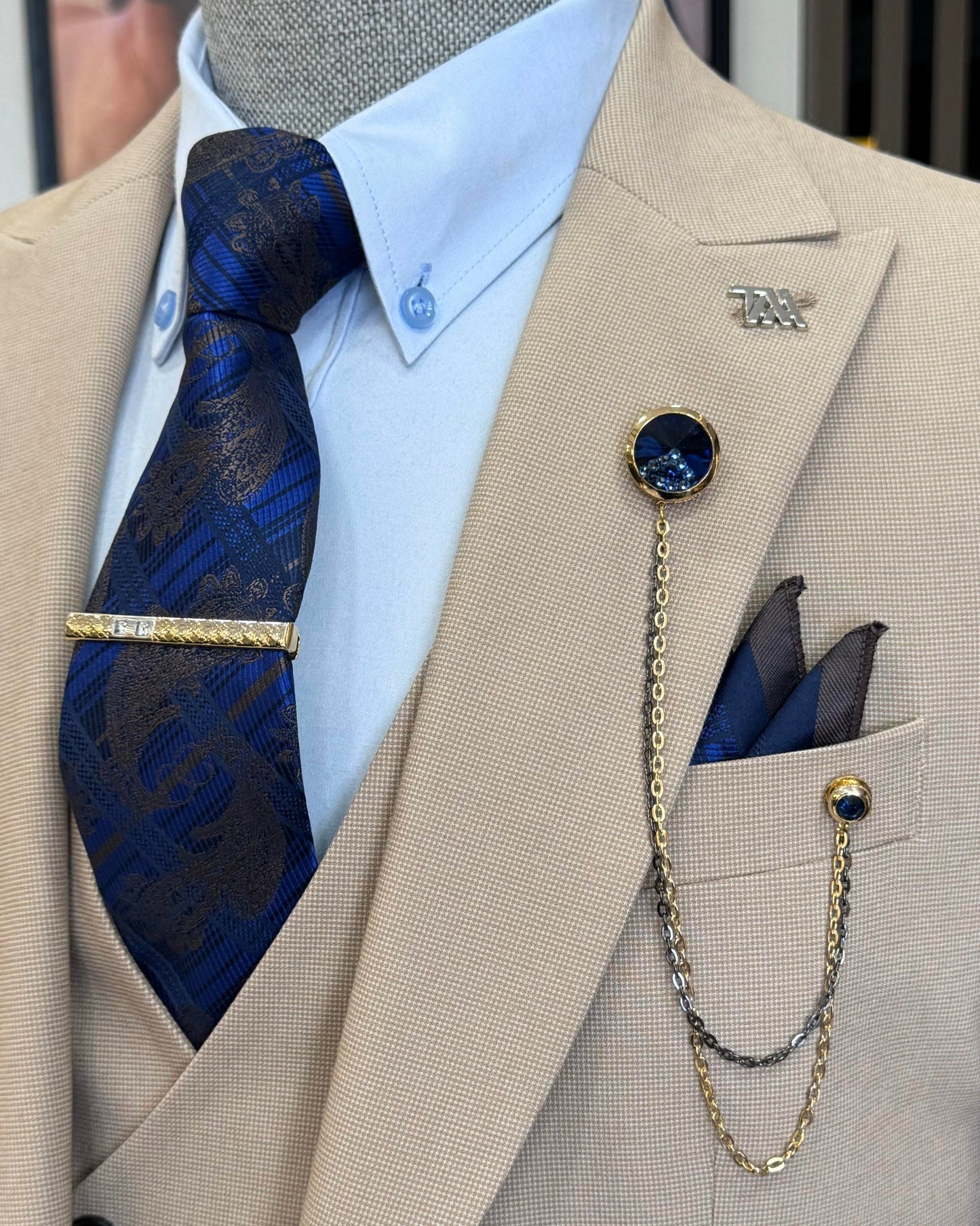 Kendrick Camel Solid Slim Fit Suit