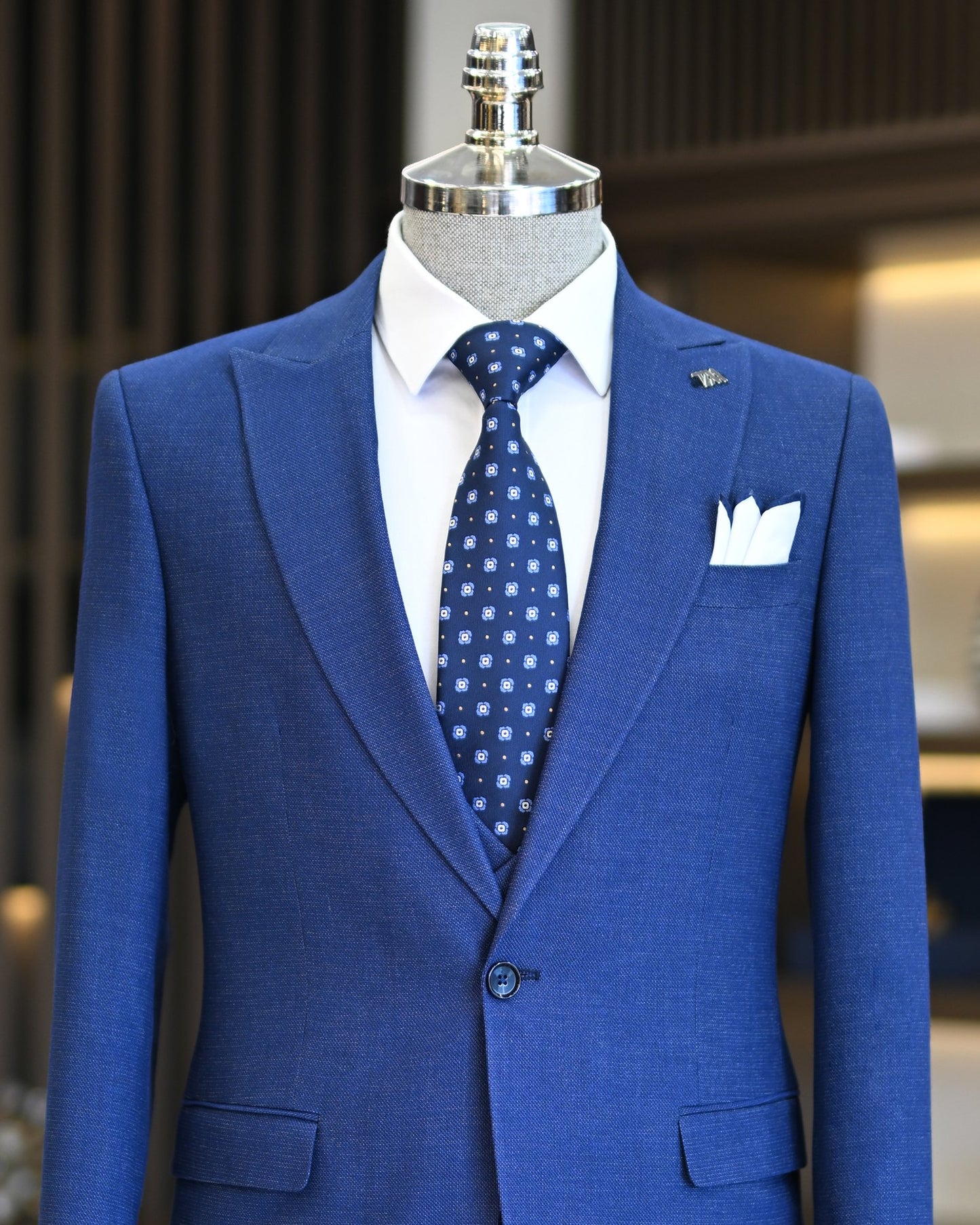 Lennon Blue Solid Slim Fit Suit
